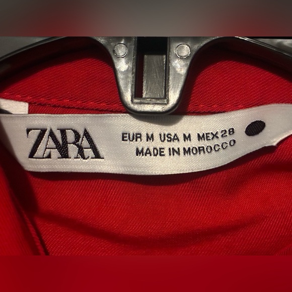 Zara Vibrant Red Button Down Shirt. Viscose/Lyocell blend. Size Medium. - Picture 7 of 14